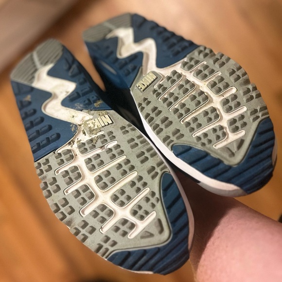 Nike Air max 90 G golf shoes size 10 used maybe 3-5 times great condition. - Picture 2 of 4